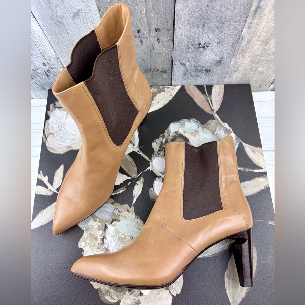 Costume National Notch Cut Out Heel Ankle Booties in Tan Leather Size 40.